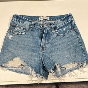 Abercrombie the boyfriend short